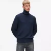 Afslappet rullekravesweater