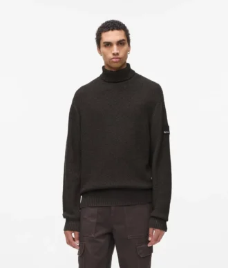 Afslappet rullekravesweater