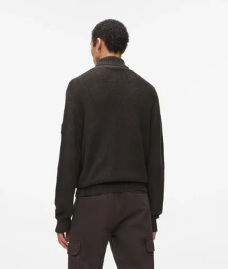 Afslappet rullekravesweater