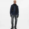 Afslappet rullekravesweater