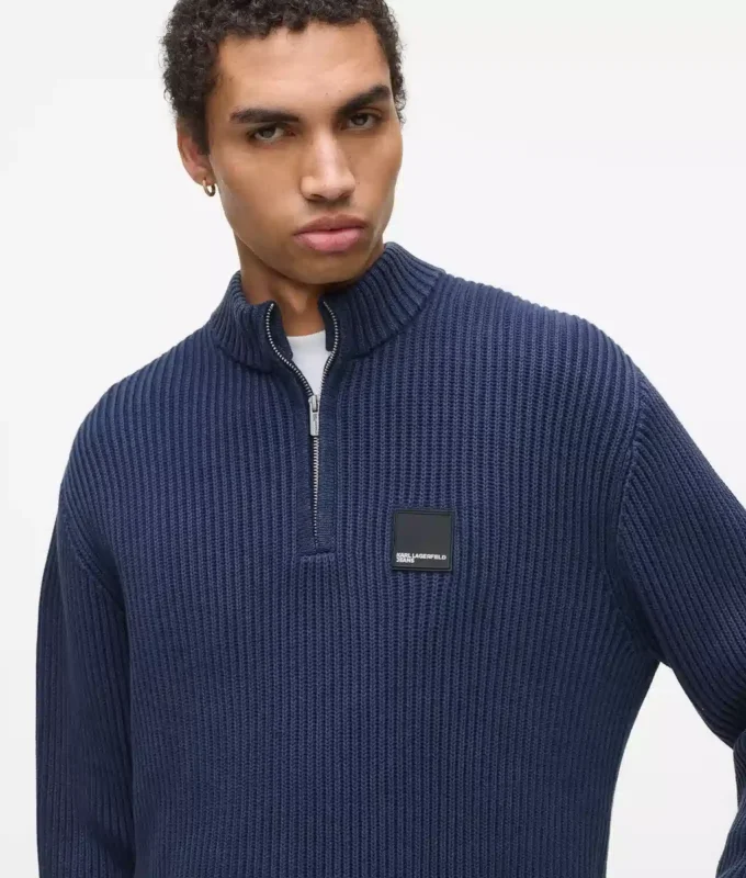 Afslappet sweater med halv lynlås
