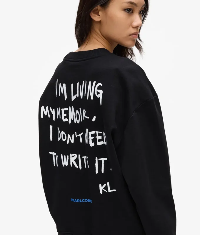Afslappet sweatshirt med Karl-citat