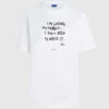 Afslappet T-shirt med Karl-citat