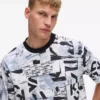 Afslappet T-shirt med monogram overalt