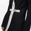 Blazer med bælte og kontrastrevers