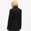 Blazer med bælte og kontrastrevers