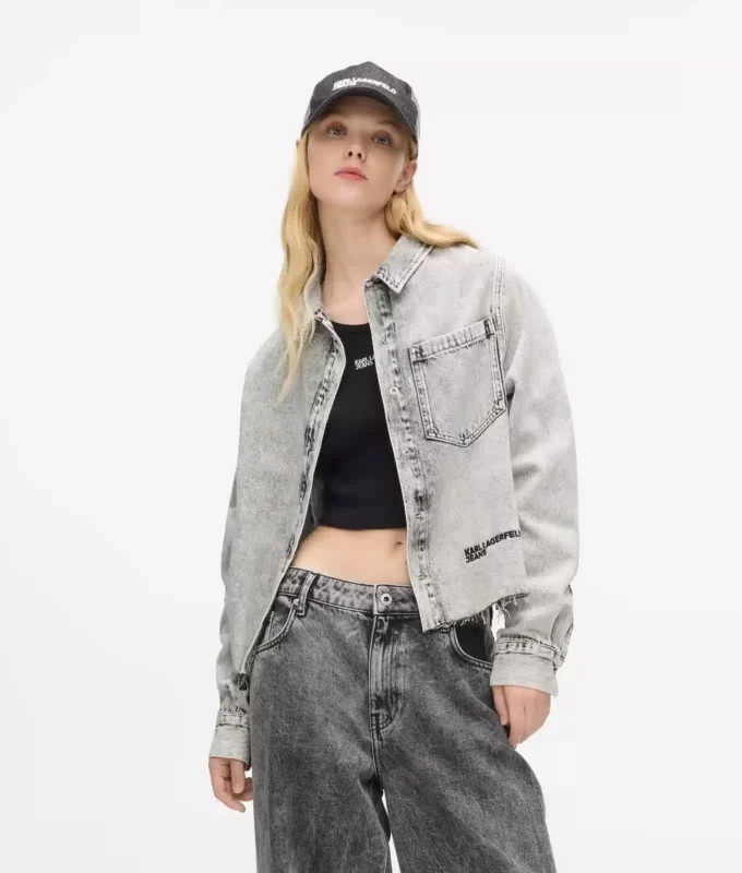Bleget denimskjorte