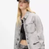 Bleget denimskjorte