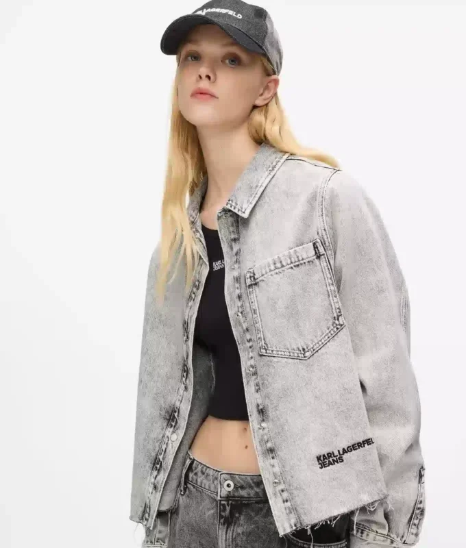 Bleget denimskjorte