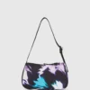 BLOMSTRET NYLON SKULDERTASKE