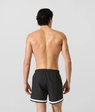 Boardshorts med kontrastpiping