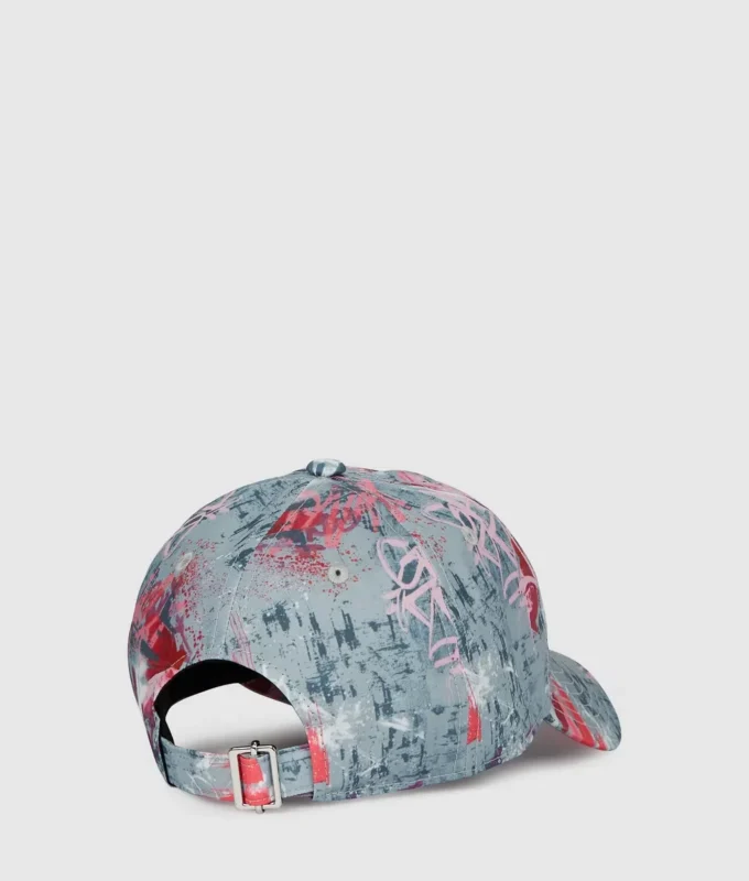 Cap med graffiti-print overalt