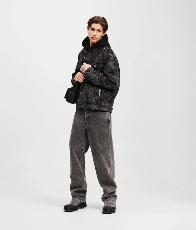 DENIMJAKKE MED ALL-OVER-PRINT