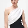 Drapéreret one-shoulder kjole