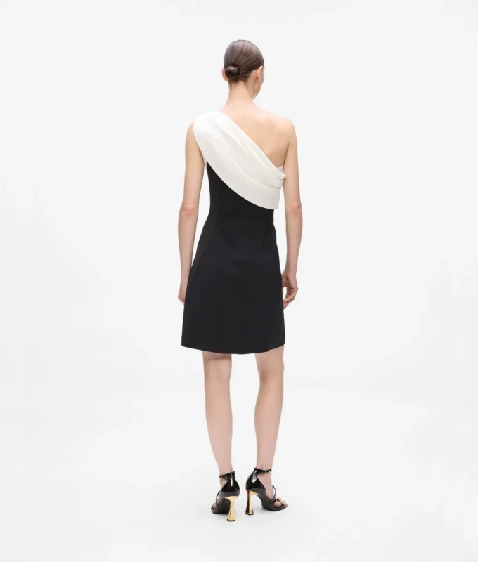 Drapéreret one-shoulder kjole