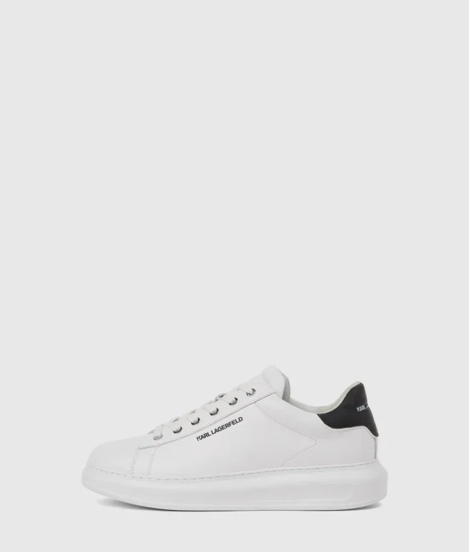 Eksklusive Kapri Ikon charm sneakers