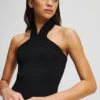 HALTERNECK STRIKKET TOP