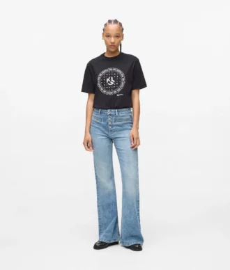 Højtaljede jeans med udsvungne ben