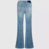 Højtaljede jeans med udsvungne ben