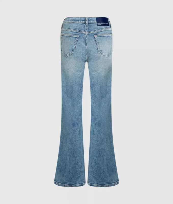 Højtaljede jeans med udsvungne ben