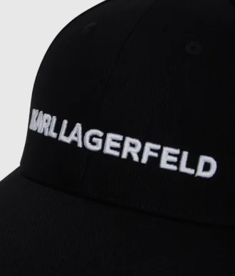 Hue med broderet logo