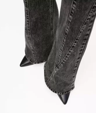 Jeans med høj talje og udvidede ben