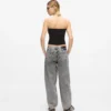 Jeans med mellemhøj talje og tøndeformede ben