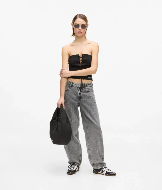 Jeans med mellemhøj talje og tøndeformede ben