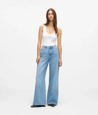 Jeans med nitter