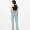 Jeans med søm og afslappet pasform i mellemhøj talje