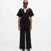 Jumpsuit med karakteristisk krave