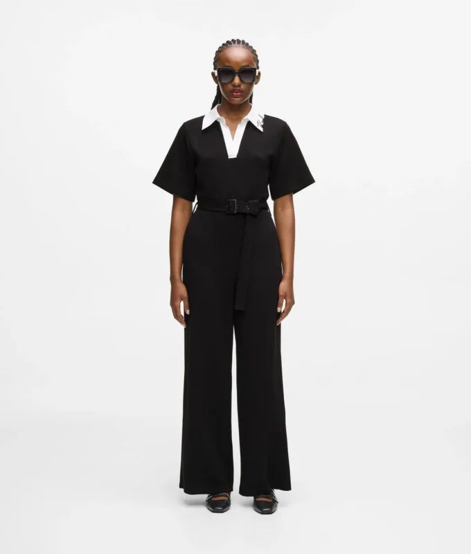 Jumpsuit med karakteristisk krave