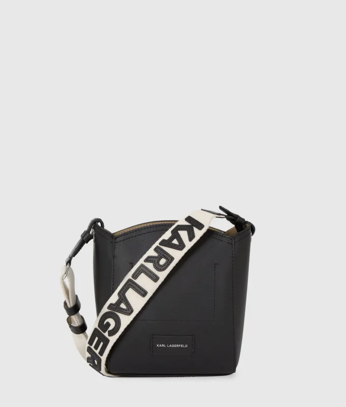 K/Circle lille bucket bag