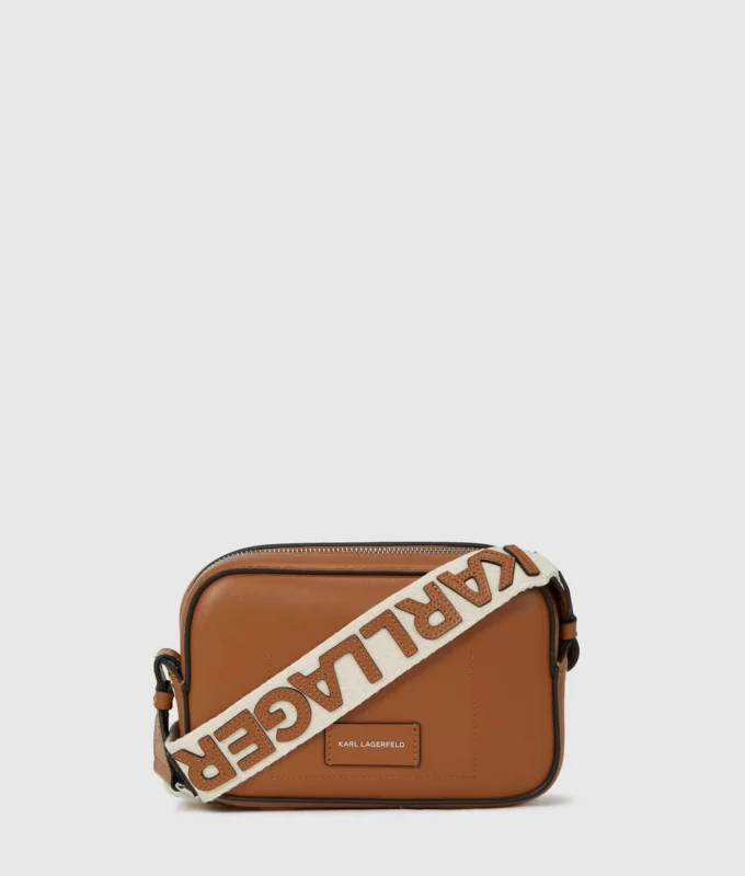 K/CIRCLE PERFORERET CROSSBODY-TASKE