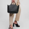 K/CIRCLE PERFORERET LILLE TOTE-TASKE