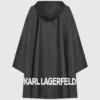 K/ESSENTIAL PONCHO MED HÆTTE