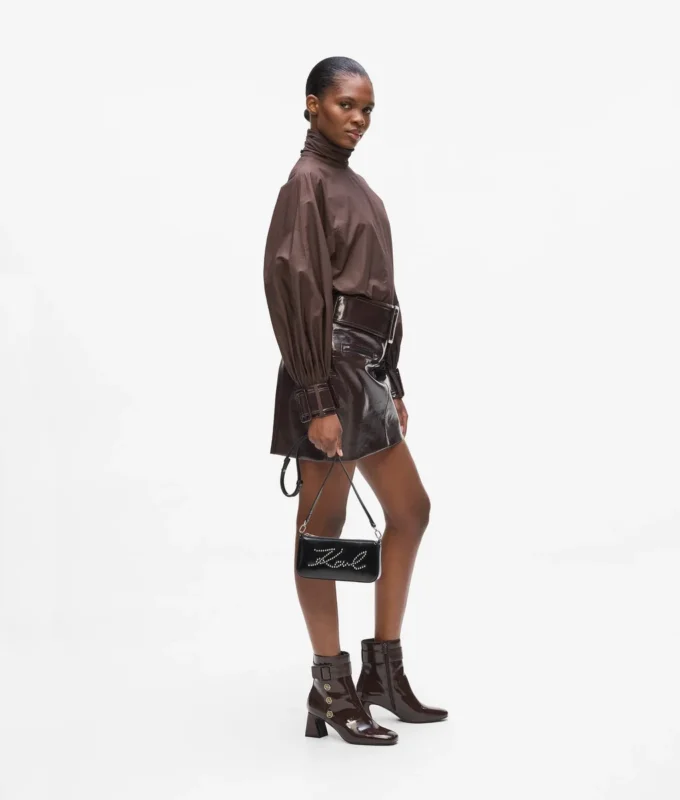 K/Signature crossbody-taske med nitter