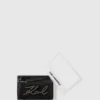 K/Signature crossbody-taske med nitter
