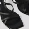 KARMEL SIGNIA SANDALER MED KÆDEBÅND OG HÆL