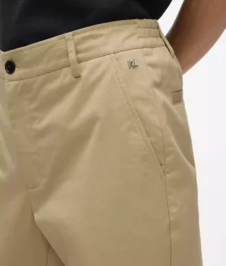 Klassiske chinos
