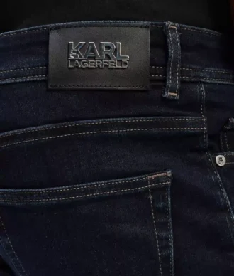 KLASSISKE JEANS