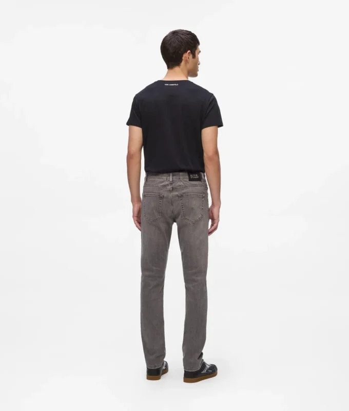 KLASSISKE JEANS