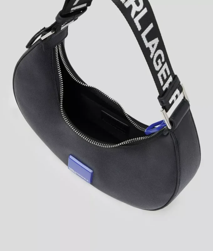 KLJ BOX LOGO HALF-MOON SKULDERTASKE