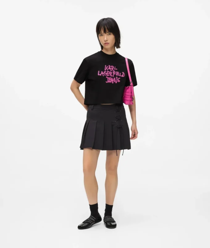 Kort graffiti-T-shirt
