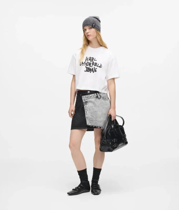 Kort graffiti-T-shirt