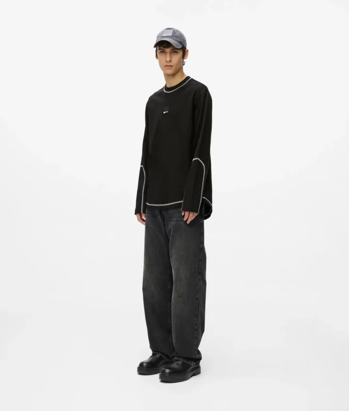 Langærmet T-shirt med kontrastsyninger