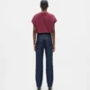 Lige jeans med knapdetaljer