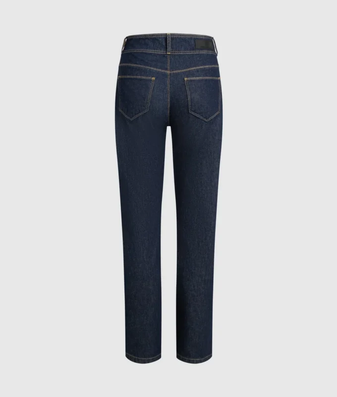 Lige jeans med knapdetaljer