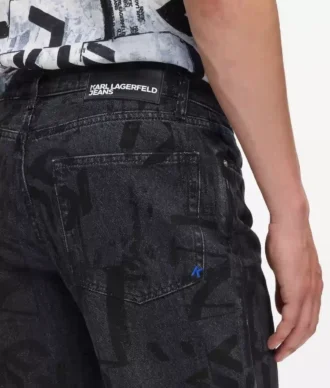 Lige jeans med monogram overalt