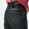 Mid-rise jeans i afslappet pasform